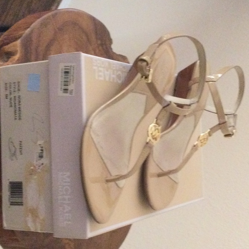 Michael Kors Tan Heels Elegant Design